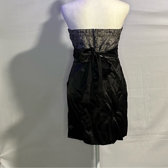 Dresses 2 for $20 or 3 for $30 (Mix & match) - Picture 2 of 7